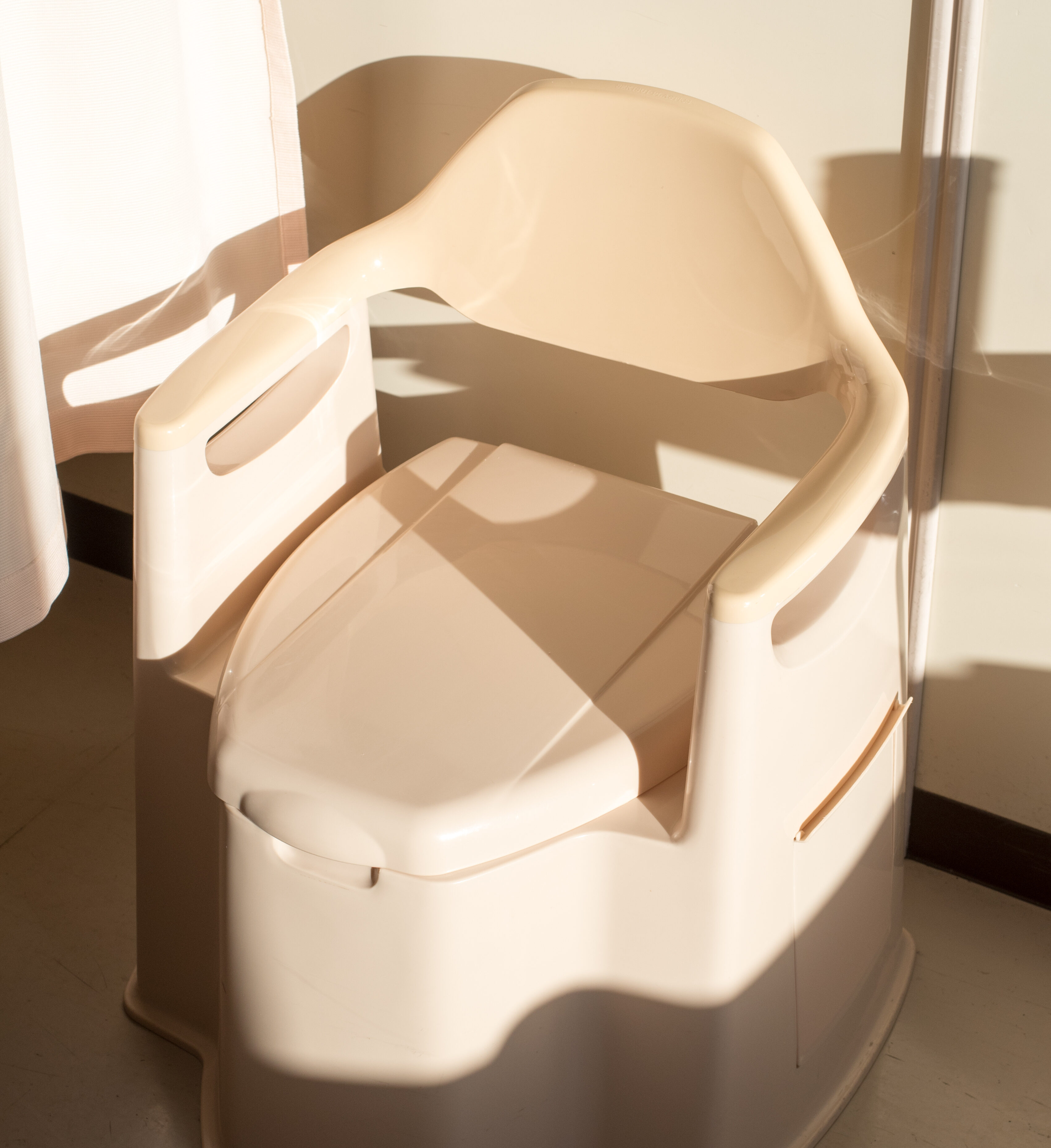 ポータブルトイレ 介護用簡易トイレ